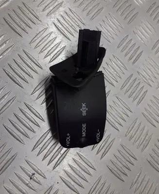 Ford Focus Multifunctional control switch/knob 3M5T-14K147AD