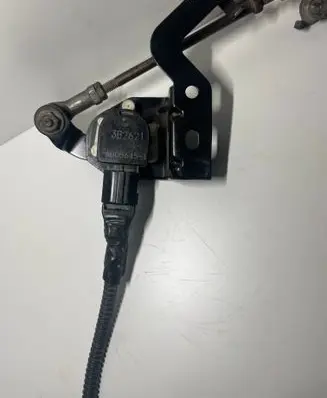 Lexus RX 450H Rear air suspension level height sensor 8940648010