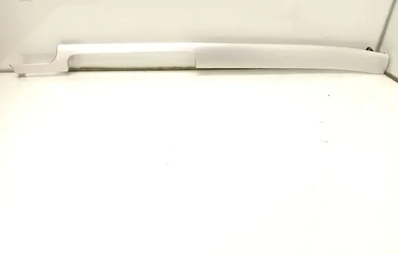 Dashboard glove box trim