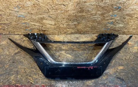 Nissan Leaf II (ZE1) Front bumper upper radiator grill 620705SH0A S2511D135-M 620705SH0B