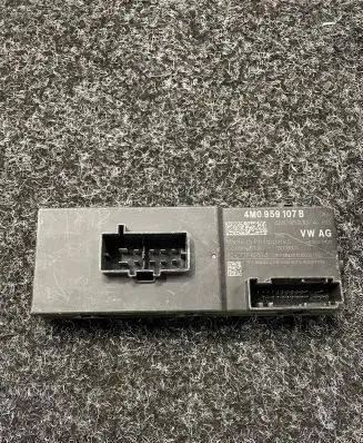Volkswagen Touareg II Tailgate/trunk control unit/module 4M0959107B