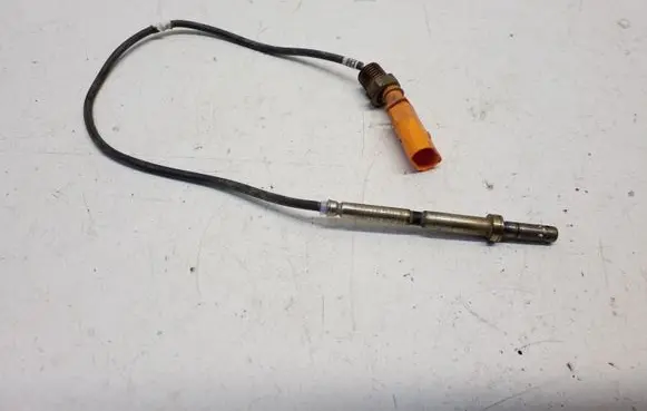 Volkswagen PASSAT B7 USA Exhaust gas temperature sensor 03L906088ES