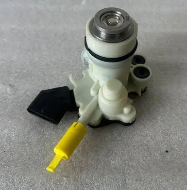 Audi A6 S6 C4 4A Adblue pump F01C25000S