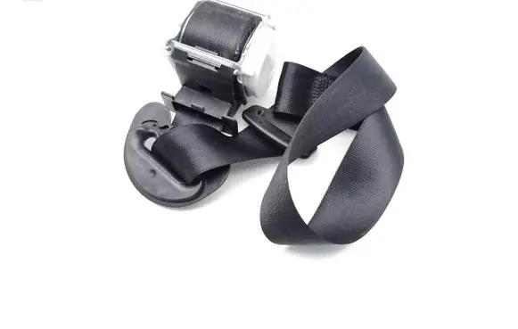 BMW 1 E81 E87 Front seatbelt 9138243