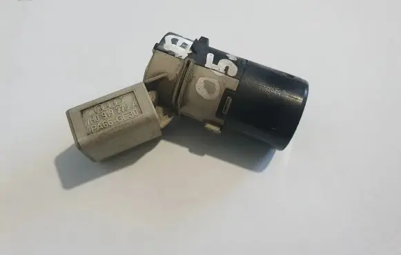 Audi A4 S4 B7 8E 8H Parking PDC sensor 7H0919275A