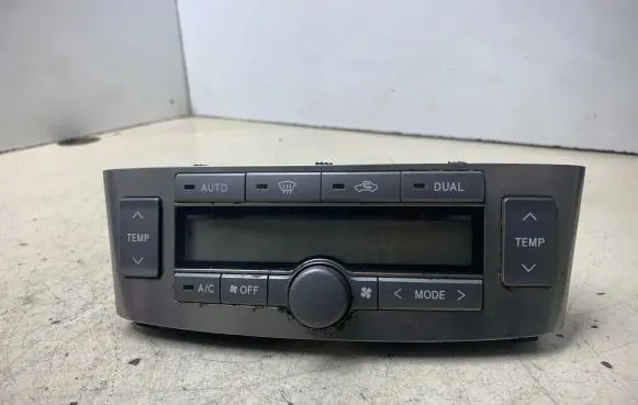 Toyota Avensis T250 Climate control unit 5590205050G 4D1500C