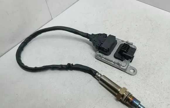 Mercedes-Benz E W213 Lambda probe sensor A0009058011 A3C06300500 0009058011