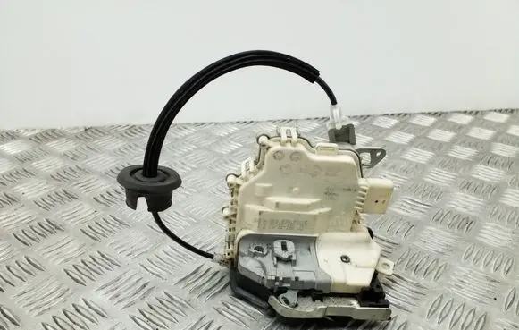 Audi A4 S4 B8 8K Rear door lock 8K0839016C