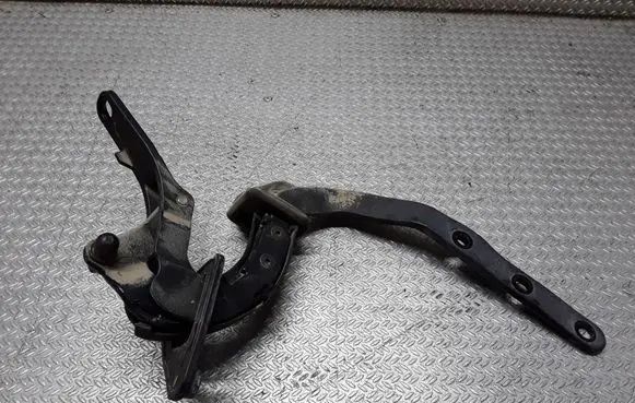 Volvo V70 Tailgate/trunk/boot hinge 8643157