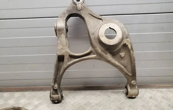 Dodge Durango III Rear upper control arm/wishbone 52124814AD