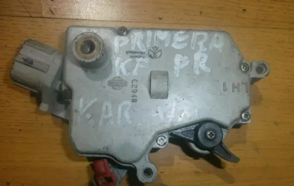 Nissan Primera Central locking motor lh12