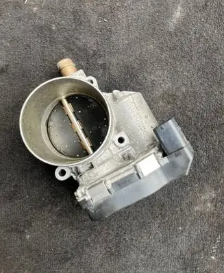 BMW X1 E84 Throttle valve 13547588625 7588625
