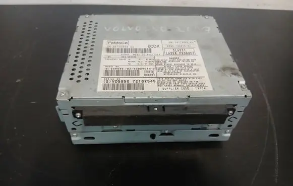 Volvo V70 Radio/CD/DVD/GPS head unit 30775843 6G9N18C815SA