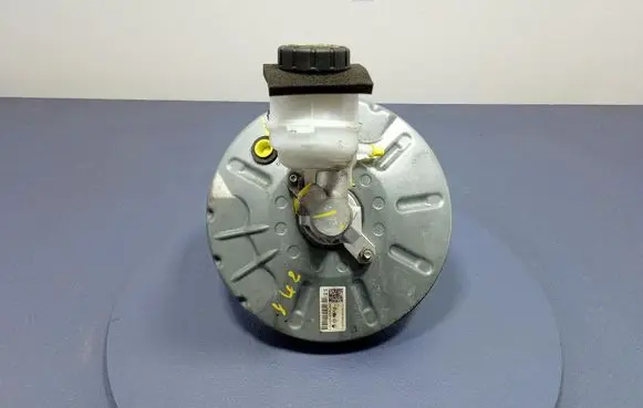 Chevrolet Express Brake booster 472109960R