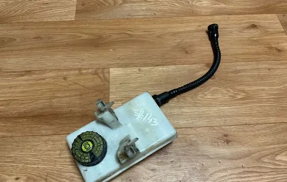 Peugeot Partner Brake fluid reservoir 9680907780