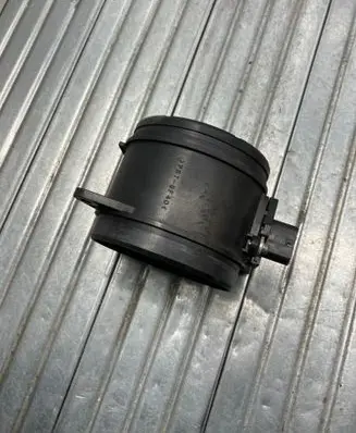 BMW 3 E90 E91 Mass air flow meter 7807020 AFH8020