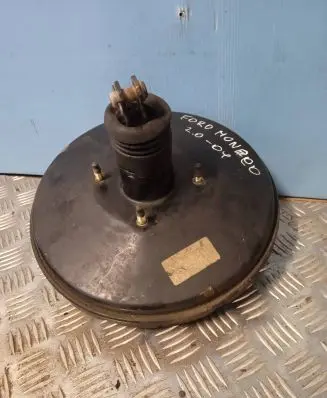 Ford Mondeo Mk III Brake booster 2S712B195DC