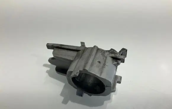 Mercedes-Benz E W211 Front parking sensor holder (PDC) A2118850467 2118850467