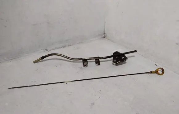 Toyota Avensis T250 Oil level dip stick 