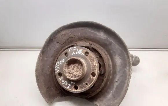 Volvo V70 Rear wheel hub spindle/knuckle 