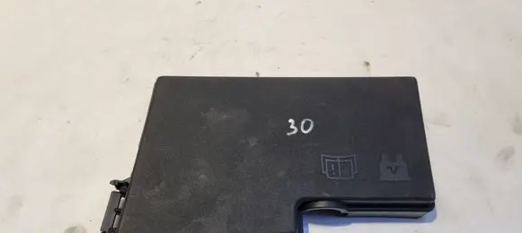 Ford Focus Fuse box cover AV6T14A076