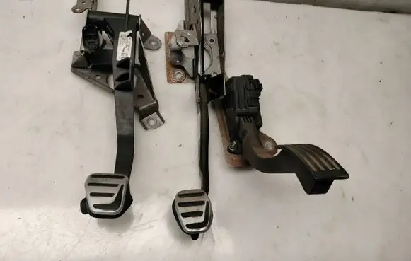 Volvo C30 Brake pedal bracket assembly 