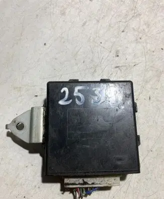 Toyota Corolla Verso AR10 Alarm control unit/module 081900F810 2370003320 101020374