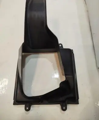 Maserati Ghibli Radiator trim 670004140
