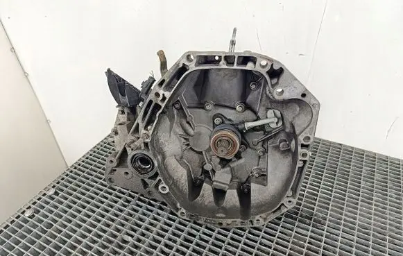 Renault Clio II Manual 5 speed gearbox JH3131