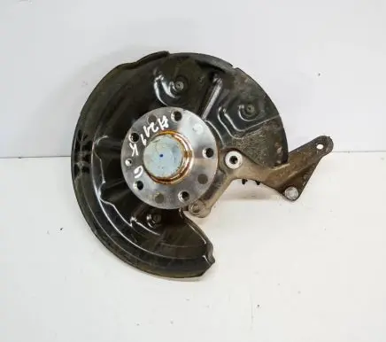 Rear wheel hub