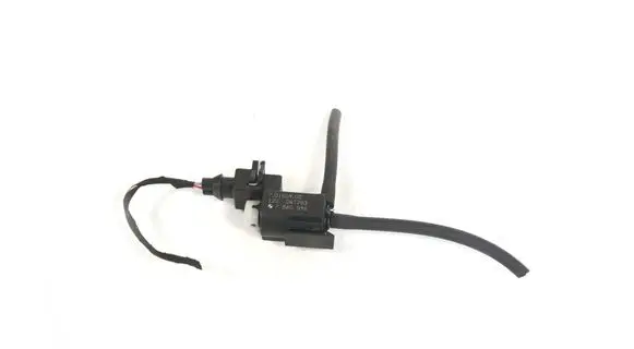 BMW 3 E92 E93 Turbo solenoid valve 70150400 7560946