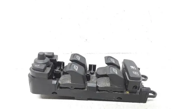 Volvo V70 Electric window control switch 30773271