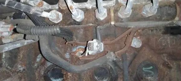Toyota Avensis T250 Fuel main line pipe
