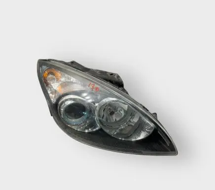 Hyundai i30 Headlight/headlamp 921022R000