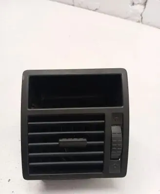 Volkswagen Transporter - Caravelle T5 Dashboard side air vent grill/cover trim 7H1819204C