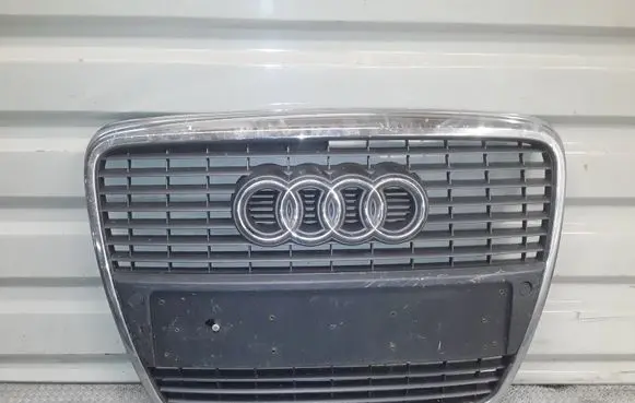 Audi A6 S6 C6 4F Front bumper upper radiator grill 4F0853651