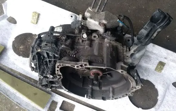 Mitsubishi Space Star Manual 5 speed gearbox 1023825