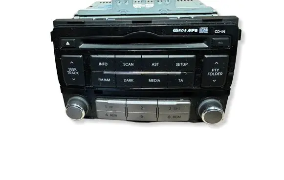 Hyundai i20 (PB PBT) Radio/CD/DVD/GPS head unit 961211J250 10R036130 EENC601951D