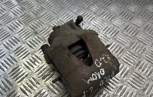 Volkswagen Polo V 6R Front brake caliper