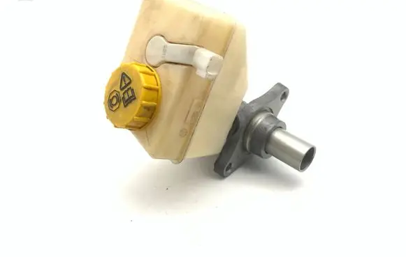 Jaguar XK - XKR Brake fluid reservoir C2C35765