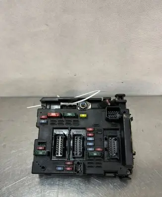 Peugeot 207 CC Fuse box set 9657608680B4