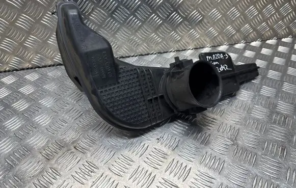Mazda 3 III Air intake duct part SH0513201 K6805 0606