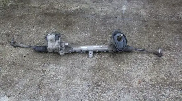 Volvo V40 Steering rack 41516971D