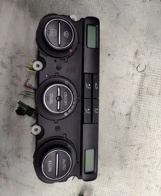 Volkswagen PASSAT B6 Climate control unit 74677530V