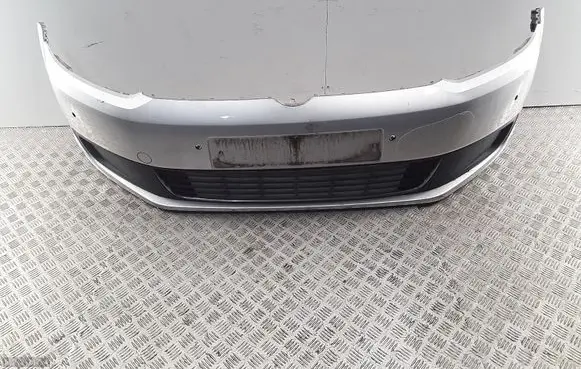 Volkswagen Cross Touran I Front bumper 1T0807221