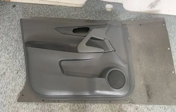 Nissan Qashqai Front door card panel trim 809234EA1A