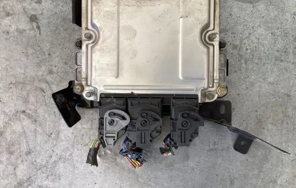 Peugeot 607 Engine control unit/module EDC15 92113737 78A62