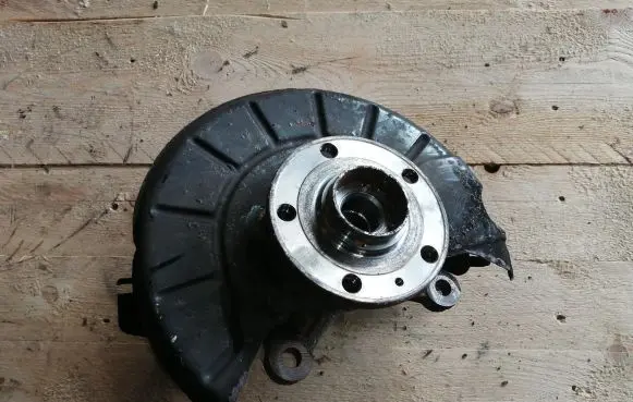 Volkswagen Scirocco Front wheel hub