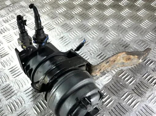 Volvo XC60 Fuel filter housing 31302582