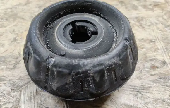 Hyundai i10 Coil spring mount 54611B9000